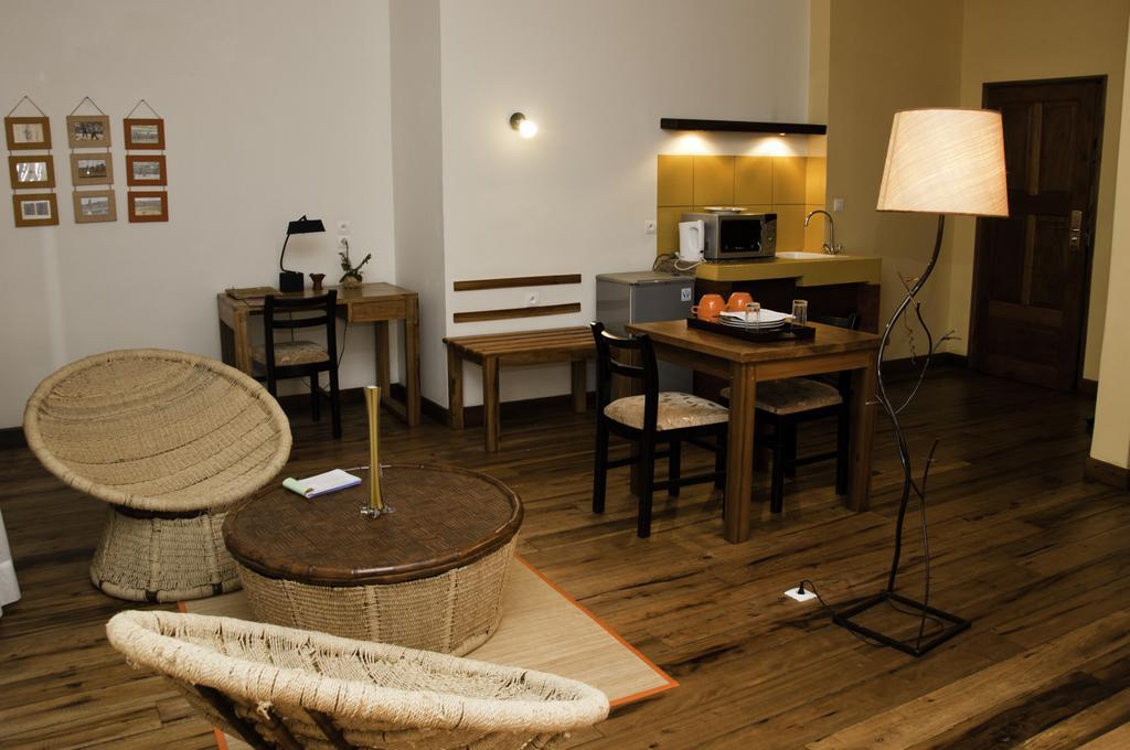 Hotel Restaurant Le Combava アンタナナリボ 部屋 写真