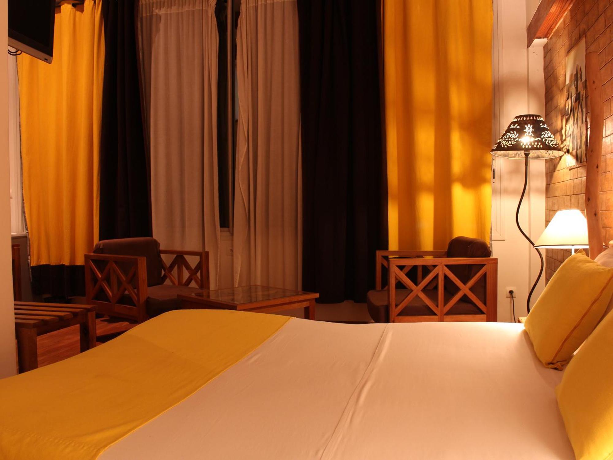 Hotel Restaurant Le Combava アンタナナリボ エクステリア 写真